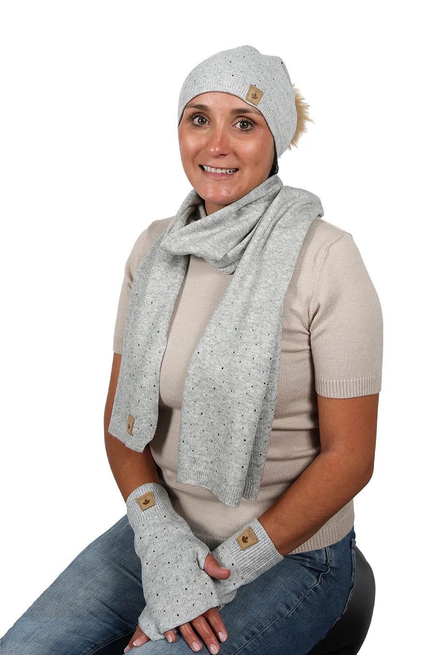 Grise avec gants