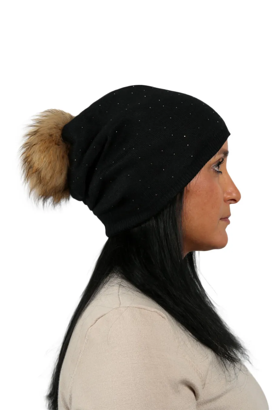 Tuque Noir avec pompom et detailles 3