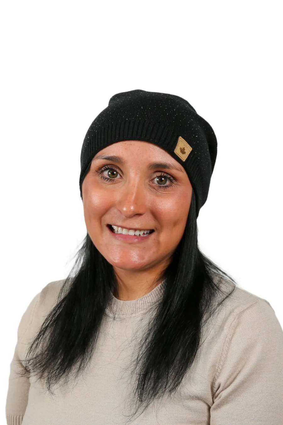 Tuque Noir avec detailles 1 1
