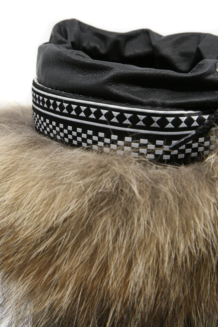 MCUIR CO detailles 4