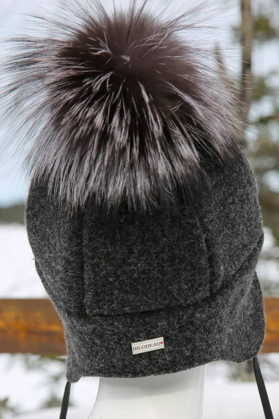 Tuque en lainage charcoal lifestyle 3
