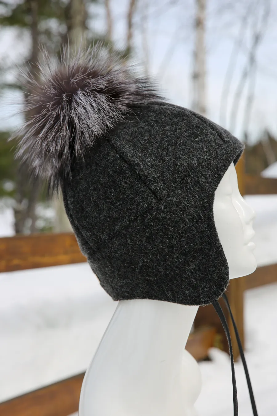 Tuque en lainage charcoal lifestyle 2