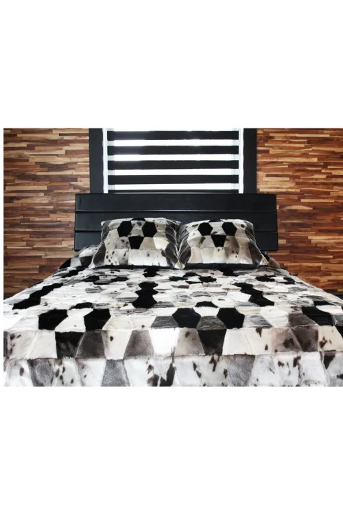 Couvre-lit en fourrure de Loup Marin | Accessoires de décorations | BILODEAU Canada
