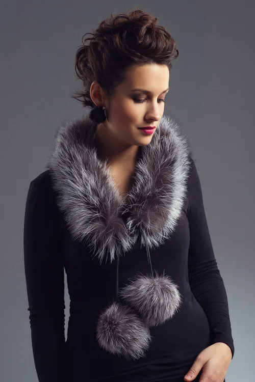 Scarf with pompoms Silver Fox |  | BILODEAU Canada