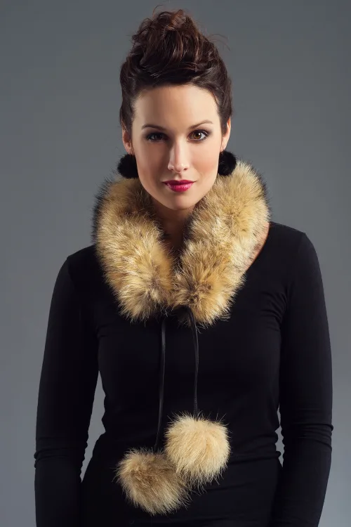 Scarf with pompoms Natural Coyote |  | BILODEAU Canada