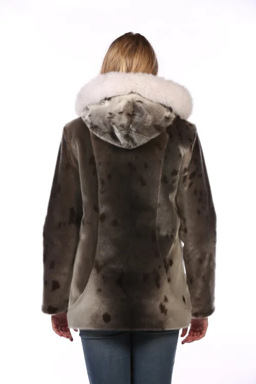 BILODEAU WOMEN FUR COAT NATURAL SEAL AND FOX FUR | Women winter coats - Fur coats | BILODEAU Canada