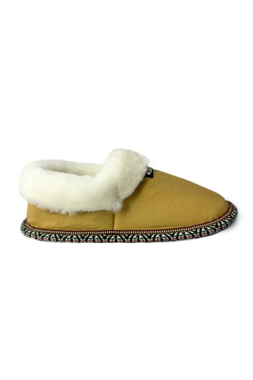 Pantoufles en cuir de chevreuil et mouton blanc | Pantoufles et mules | BILODEAU Canada