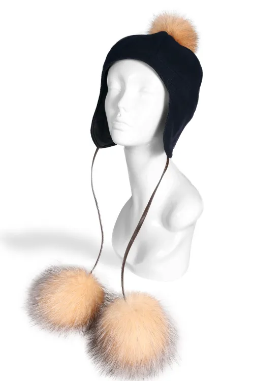 Tuque en lainage bleu et pompons en Renard Crystal | Chapeaux en fourrure | BILODEAU Canada