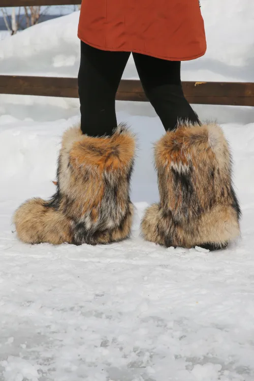 Bottes en fourrure de Coyote - Sans zip - Nakiuk régulière | Femmes/Hommes | BILODEAU Canada