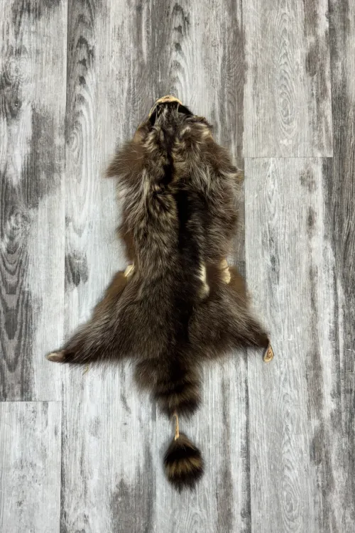 Raccoon Pelt Grade III / IV | Dressed skins | BILODEAU Canada