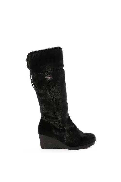 Black Seal fur boots - Noueva | Winter boots - Urban boots | BILODEAU Canada