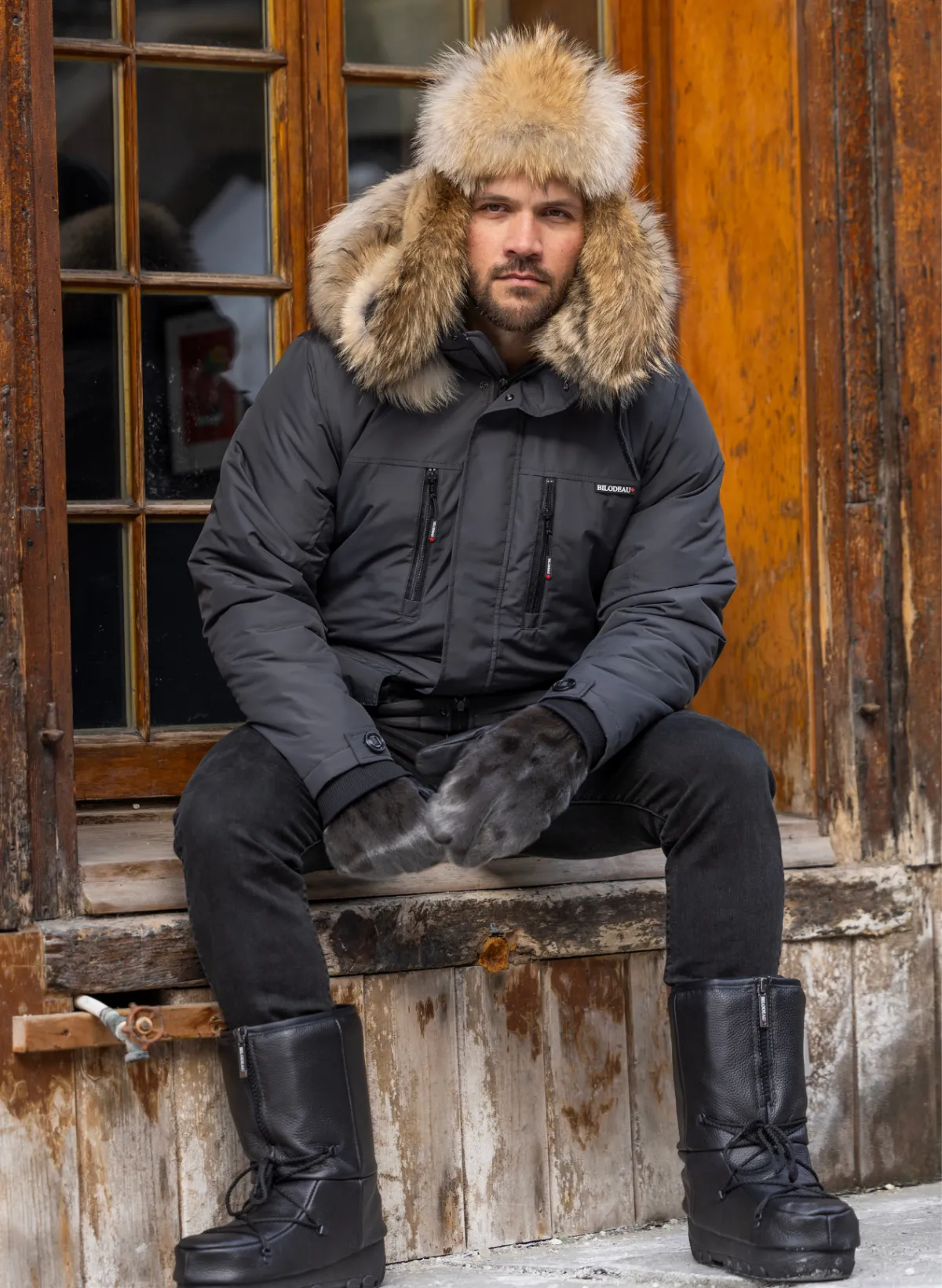 La tenue de la journée : Manteau Albert & Chapeau aviateur en Coyote